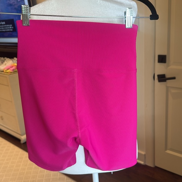 Beach Riot Sport - Vibrant Pink Women's Bike Shorts - Worn Once - Size: Medium - Picture 3 of 4